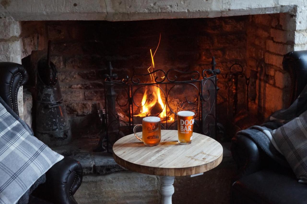 The Barge Inn Bradford-On-Avon Exteriör bild
