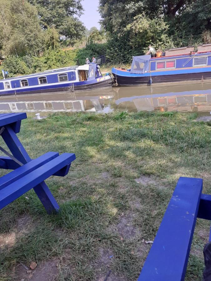 The Barge Inn Bradford-On-Avon Exteriör bild